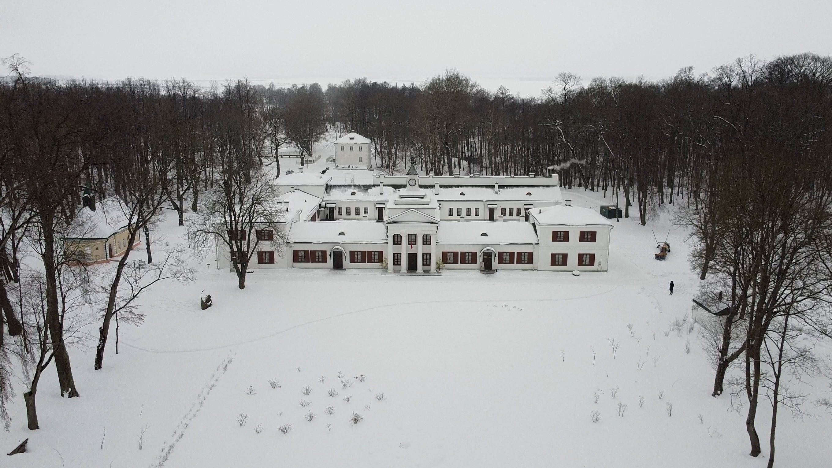 Музей-усадьба Огинских в Залесье и костел в Гервятах